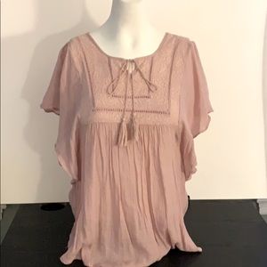 Pink Blouse w/ Flowy Sleeves & Lace Detail